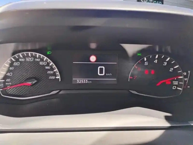 Peugeot 208 puretech 75 s&amp;s bvm5 style — photo 21