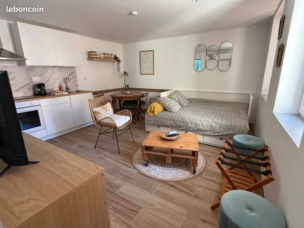 Studio meublé en centre ville d'Orange