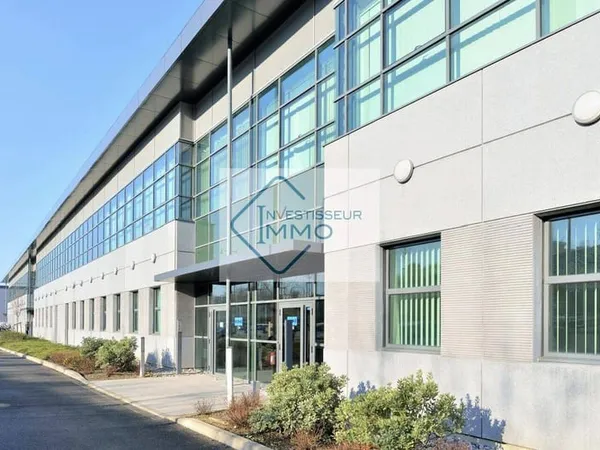 Local d'activité 225 m²