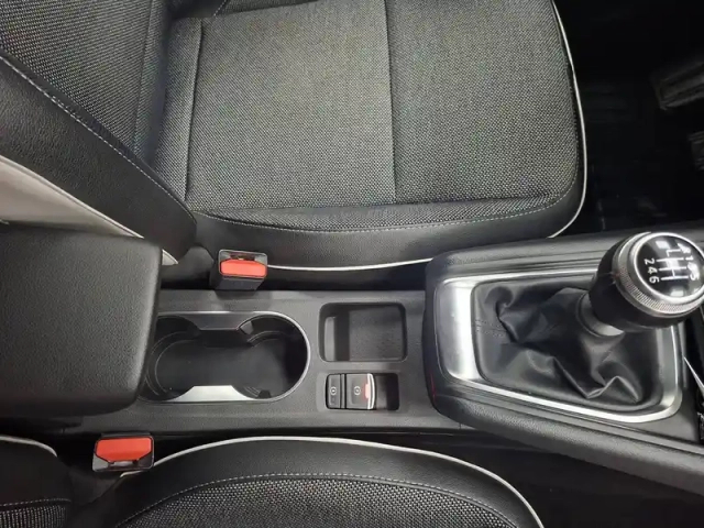 Renault Captur tce 90 — photo 35