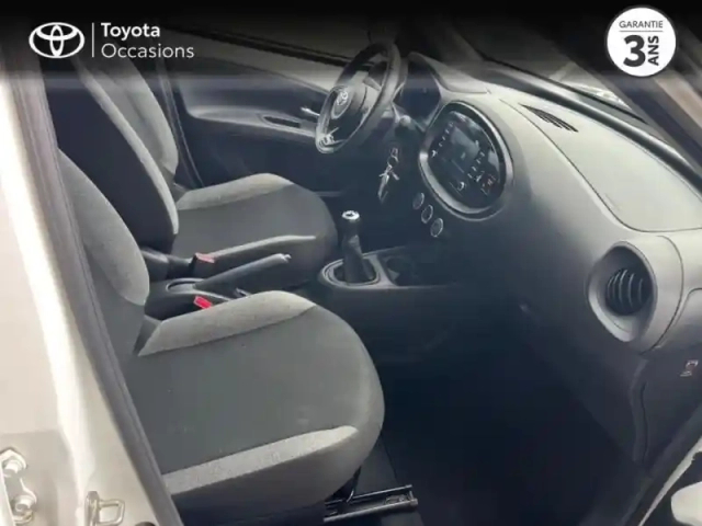 Toyota Aygo X 1.0 vvt-i 72ch active business — photo 6