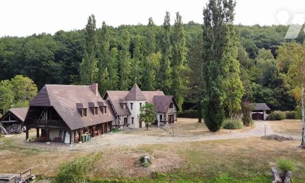 Maison 5 pièces 233 m²