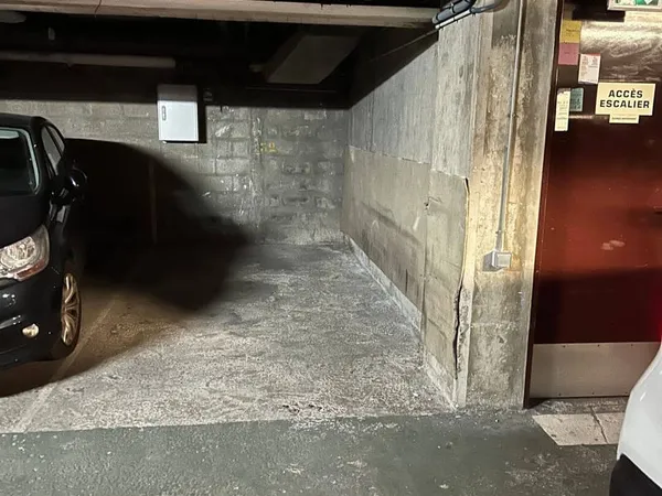 Parking 12 m²