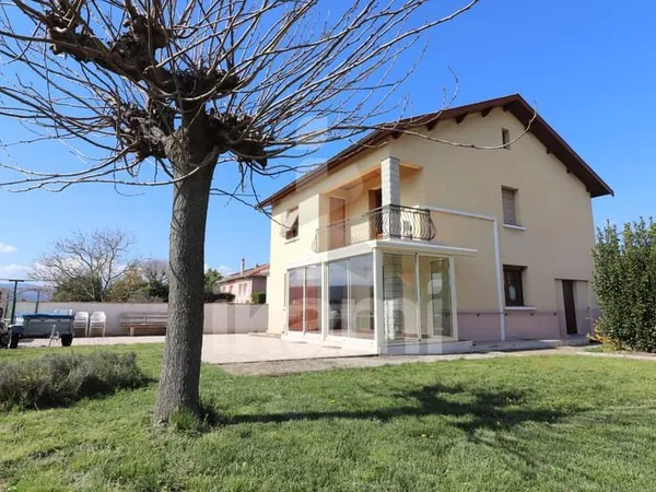 Villa 6 chambres avec fort potentiel à Saint-Rambert-d'Albon
