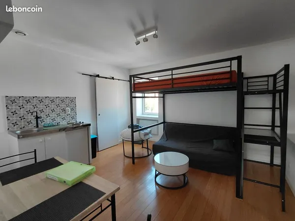Chambre a louer 550 CC