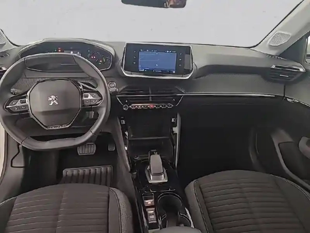 Peugeot 208 electrique 50 kwh 136ch — photo 34