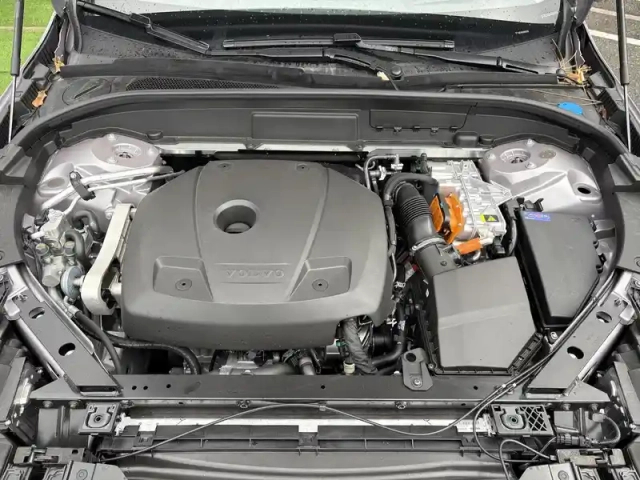 Volvo Xc60 t6 awd hybride rechargeable 253 ch+145 ch geartronic 8 — photo 22