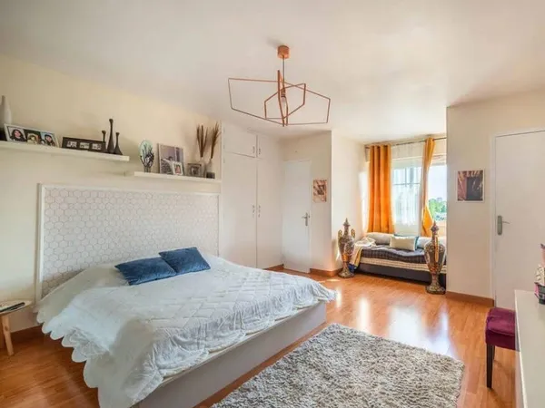Maison 9 pièces 262 m²