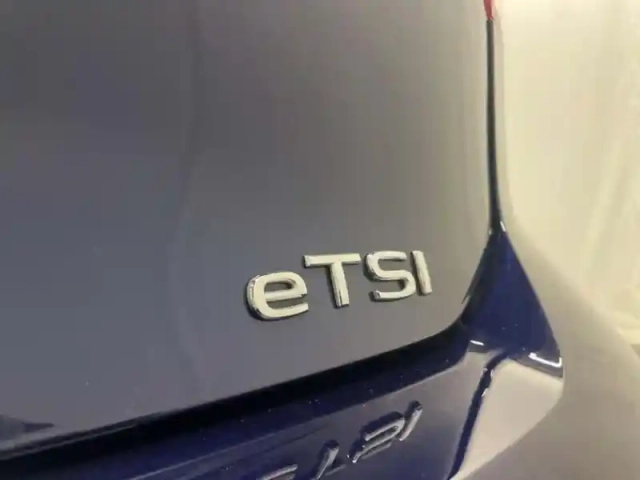 Volkswagen Golf 1.5 etsi opf 150 dsg7 style — photo 3