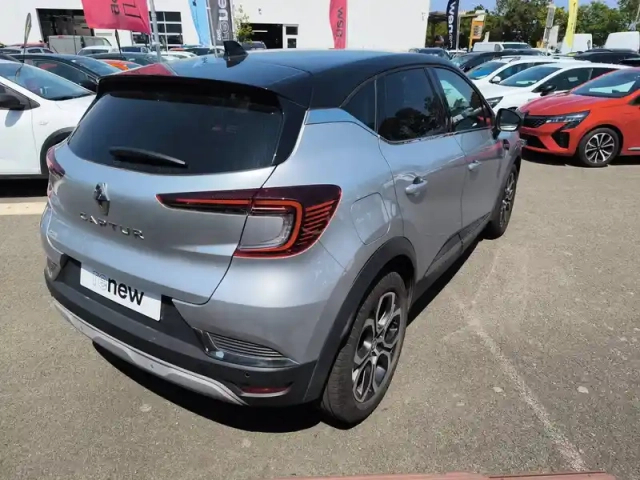 Renault Captur mild hybrid 160 edc — photo 5