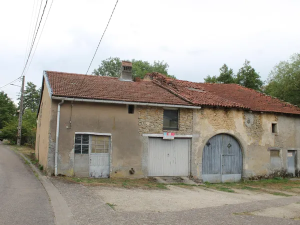 ancienne ferme à renover sur un terrain de 1575 m2