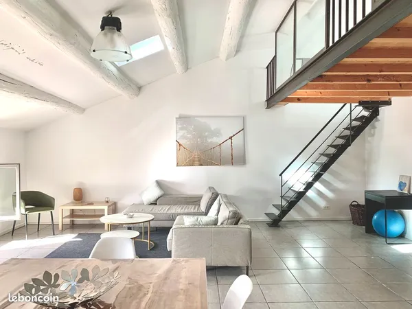 Maison de village duplex avec beaux volumes