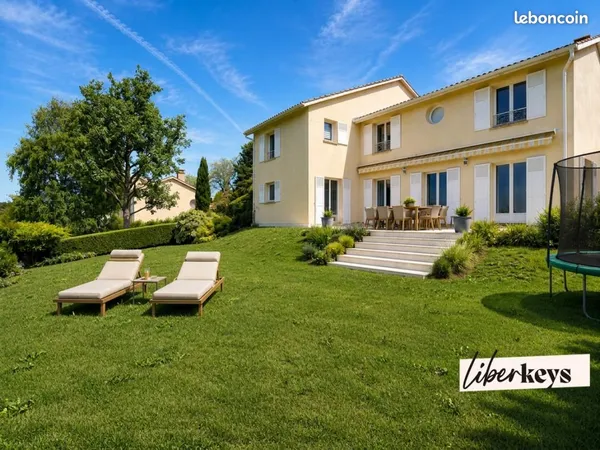 Maison 6 pièces 260 m²