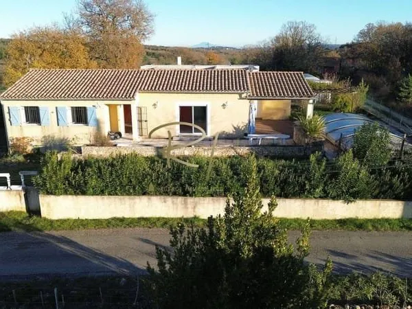 Maison de plain-pied 5 pièces 158 m²