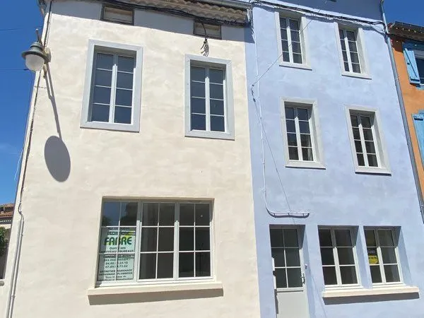 2 Locaux neufs face a la mairie