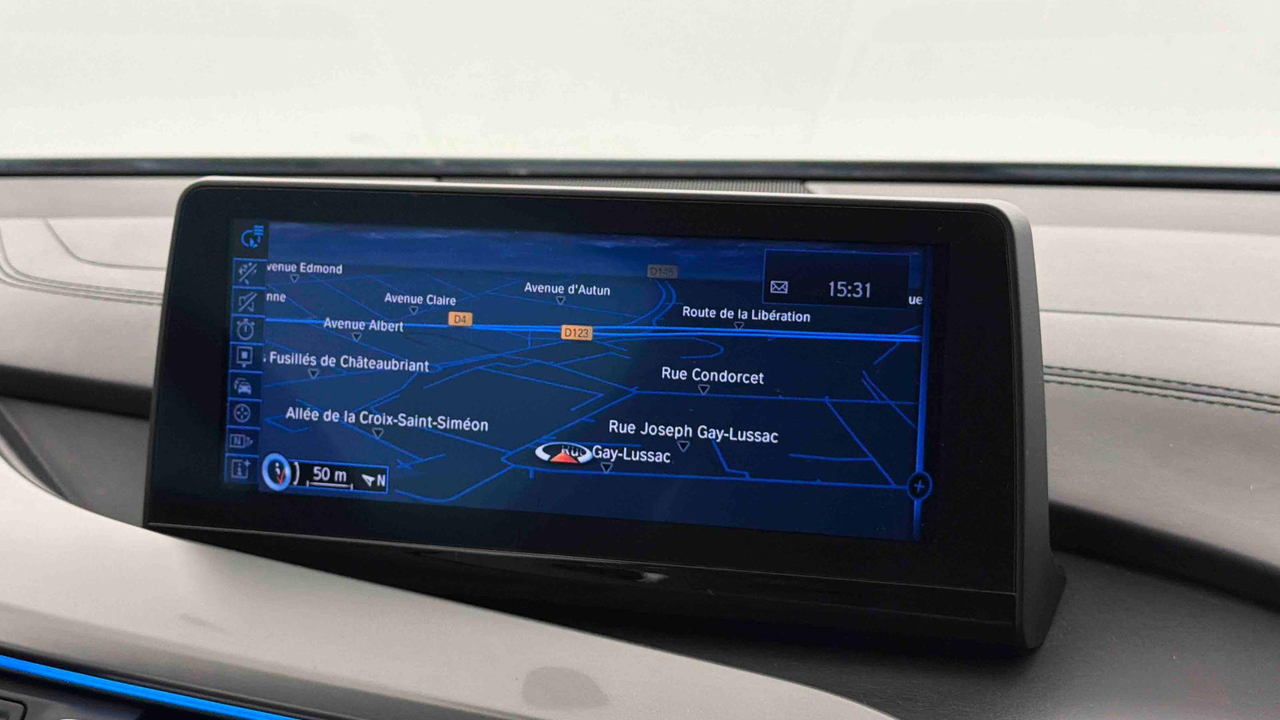 BMW i8 362 ch — photo 22