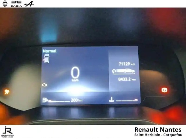 Renault Clio 1.0 tce 90ch evolution — photo 27