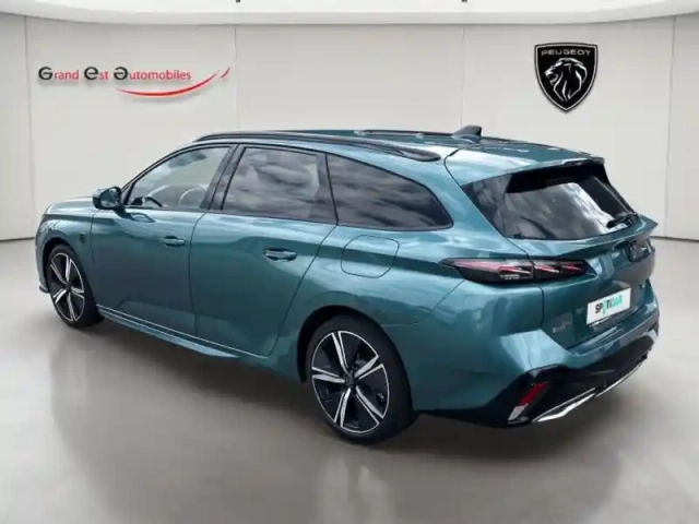 Peugeot 308 sw phev 180ch gt e-eat8 — photo 3
