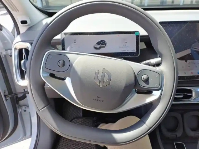 Leapmotor B10 bev 67.1 kwh - 160 kw — photo 9