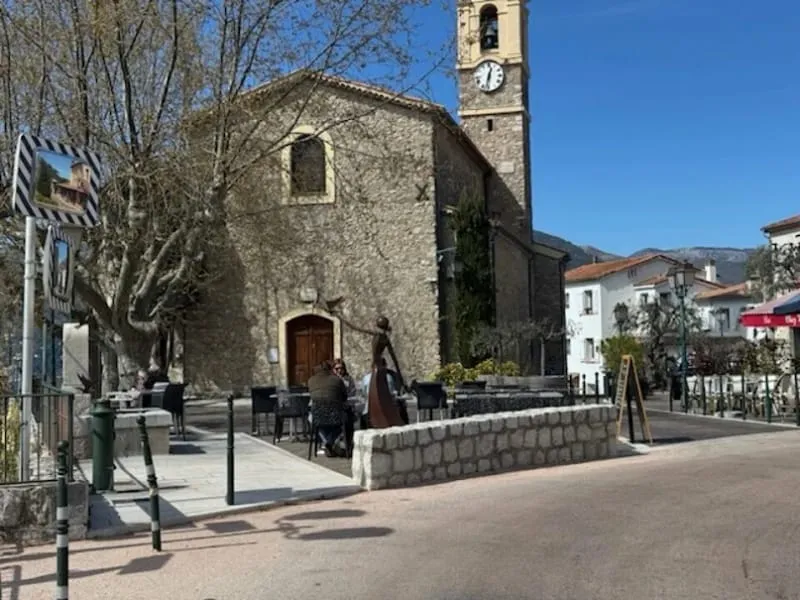Photo 1