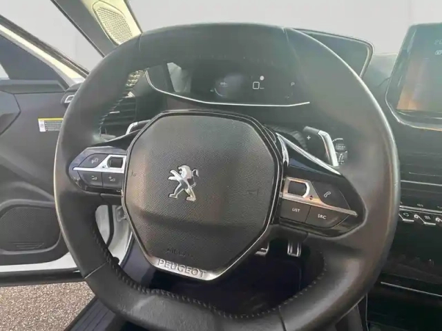 Peugeot 2008 1.2 puretech 130ch s&amp;s roadtrip eat8 — photo 12