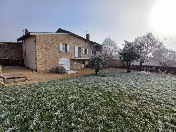Studio de 37m2 à louer sur La Roche-Vineuse