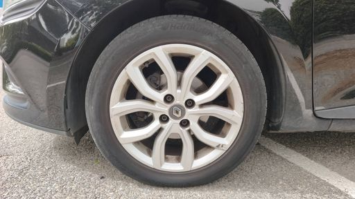 Renault Clio 1.5 dCi 90 - Intens – 2019 – 98082 km – Diesel – Boîte Manuelle — photo 9