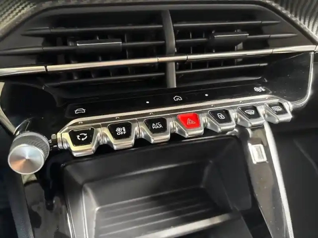 Peugeot 208 hybrid 110 e-dcs6 — photo 19