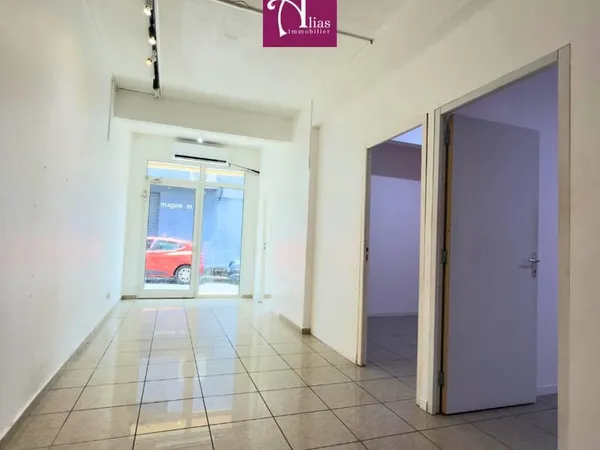 À louer - Local commercial 60m2 - RDC - Rue WILSON - Bourg -