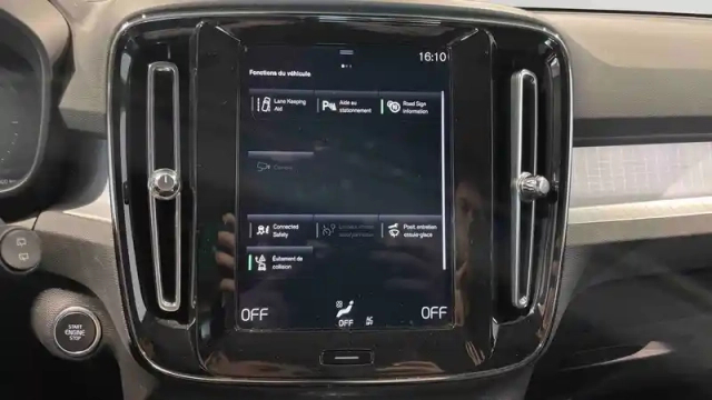 Volvo Xc40 t4 recharge 129+82 ch dct7 — photo 17