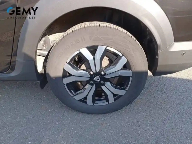 Dacia Jogger eco-g 100 7 places — photo 32