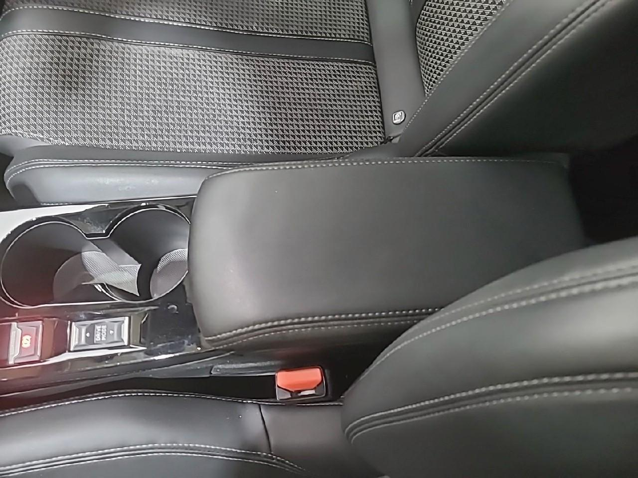Peugeot 2008 puretech 130 s&s bvm6 gt — photo 20