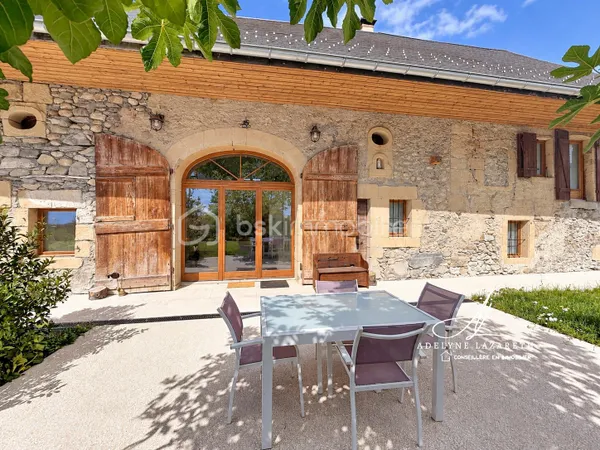 Maison 4 pièces 212 m²