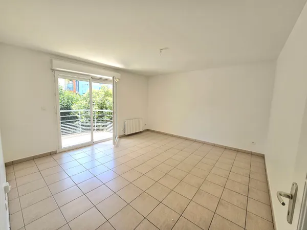 Toulouse 31200 Métro Borderouge à deux pas SANS FRAIS AGENCE agréable T3 Récent de 68.82m² cuisine s