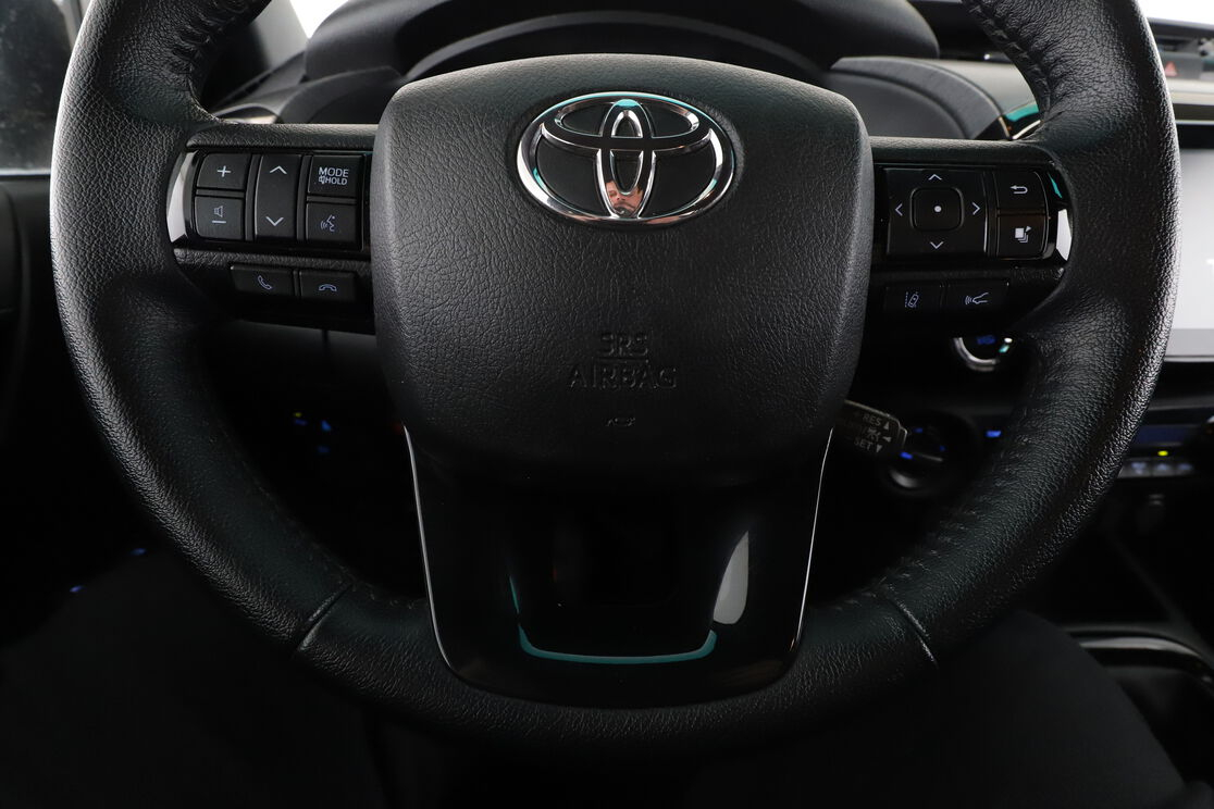 Toyota Hilux 4WD 2.4 D-4D X-Tra Cabine Invincible — photo 16
