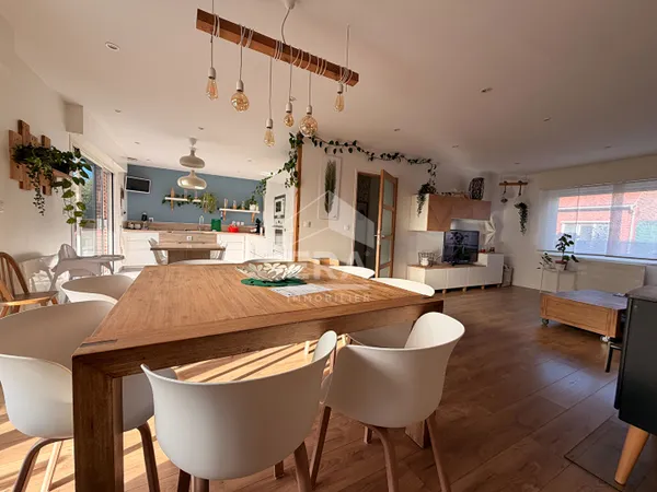Maison 10 pièces 180 m²