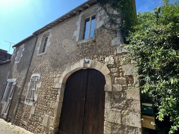 À louer F3 65m2 avec cour Le Blanc