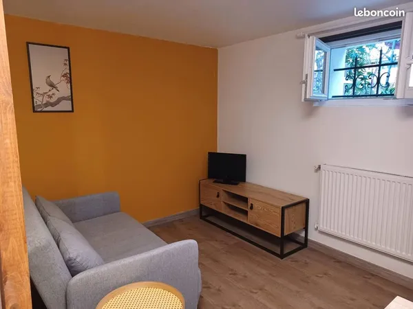 Studio meublé avec Wifi neuf à 25' Paris