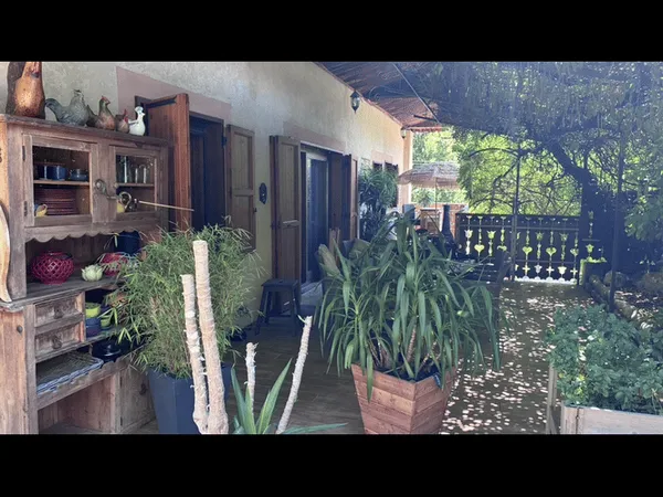 Maison 7 pièces 230 m²