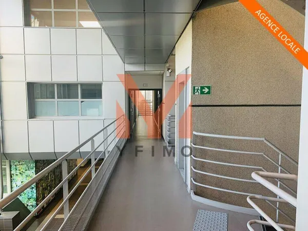 Bureau 100 m²