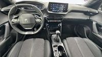Peugeot 2008 1.2 PureTech 130ch S&S GT — photo 8