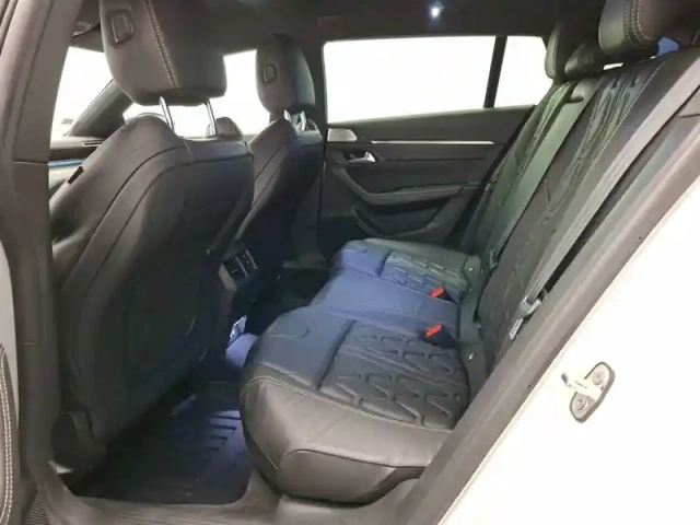 Peugeot 508 sw hybrid 225 e-eat8 — photo 16