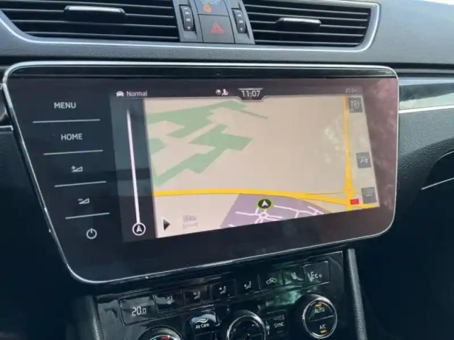 Skoda Superb combi 1.4 tsi phev 218ch laurin&amp;klement dsg6 — photo 12