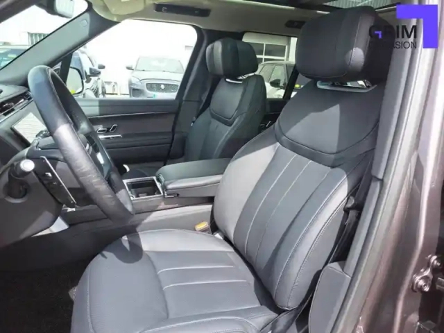 Land Rover Range Rover swb p550e phev awd — photo 21