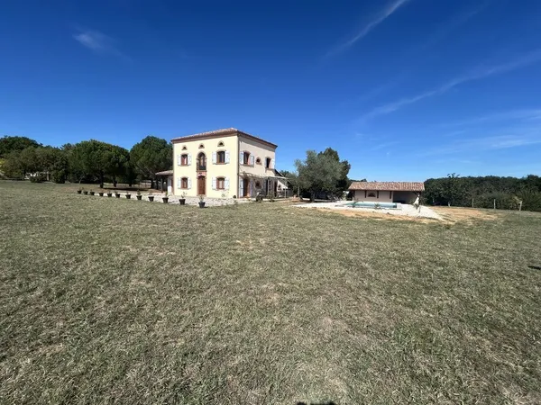 PROPRIÉTÉ DE CHARME 190 m2