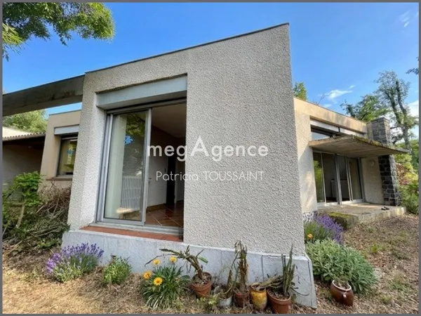 Maison d' architecte AUGUSTE VIVES -1971-La Salvetat St Gilles-31880- 119m2 parcelle 1800