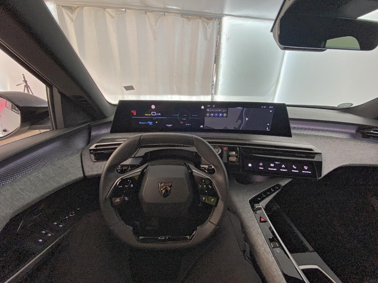 Peugeot 3008 electrique 210 ch 73 kwh gt — photo 12