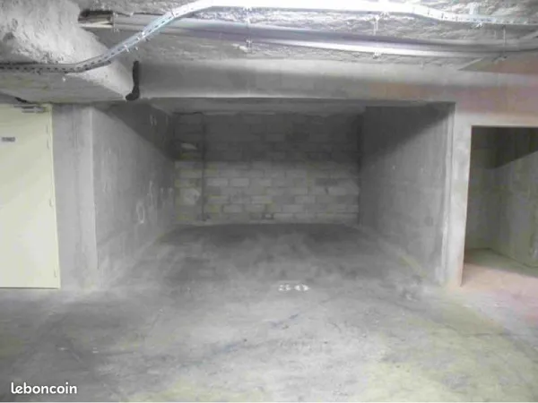 PARKING SECURISE SOUS-SOL avec gardien Aubervilliers