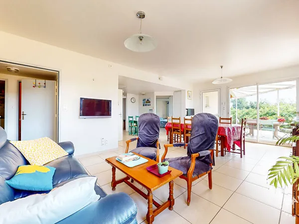 Maison 9 pièces 180 m²