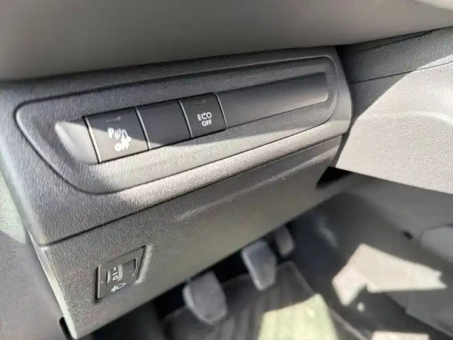 Peugeot 208 puretech 82ch s&amp;s bvm5 — photo 18